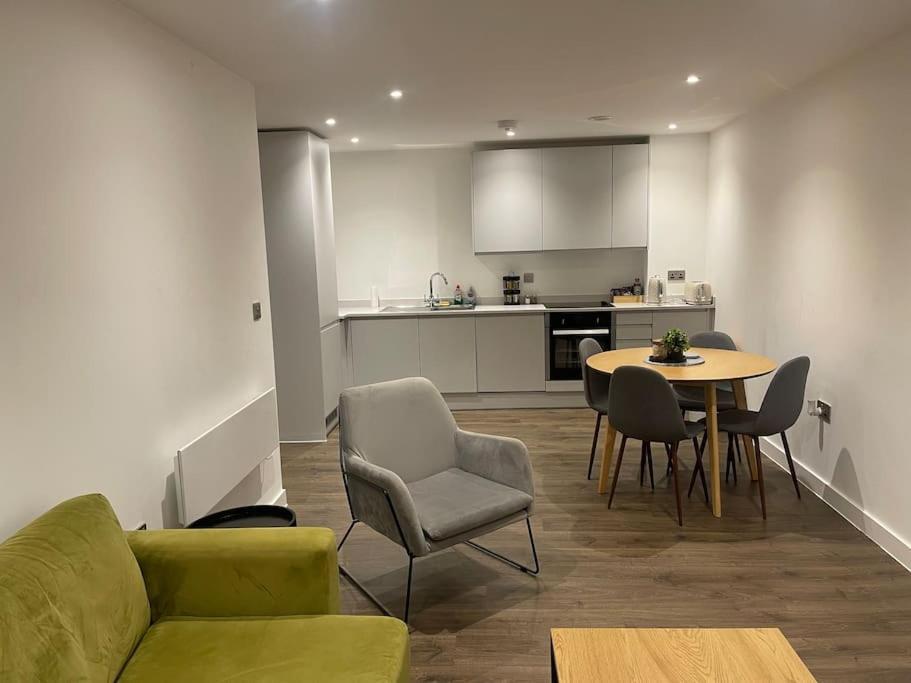 Luxury 2 Bedroom Apartment In The Heart Of Manchester Zewnętrze zdjęcie